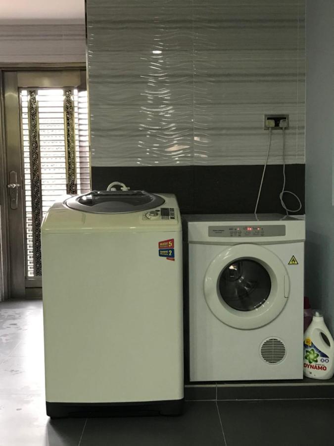 Homestay Stardow~星窗名宿~ Johor Bahru Zewnętrze zdjęcie